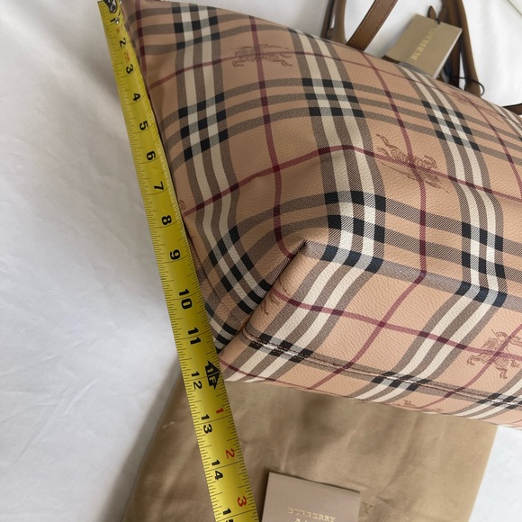BURBERRY HAYMARKET CHECK MEDIUM SALISBURY BAG Tote  Camel   $895 New Aunt. - Picture 9 of 16